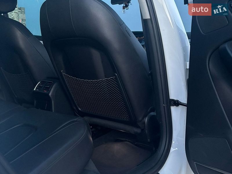 Седан Audi A4 2013 в Києві