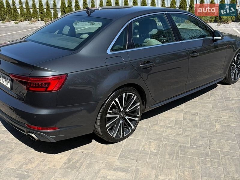 Седан Audi A4 2018 в Луцьку
