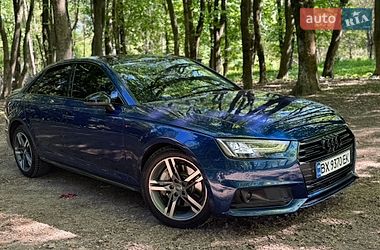 Седан Audi A4 2017 в Хмельницком