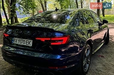 Седан Audi A4 2017 в Хмельницком