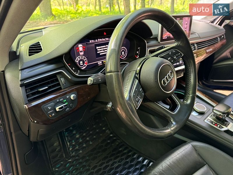 Седан Audi A4 2017 в Хмельницком