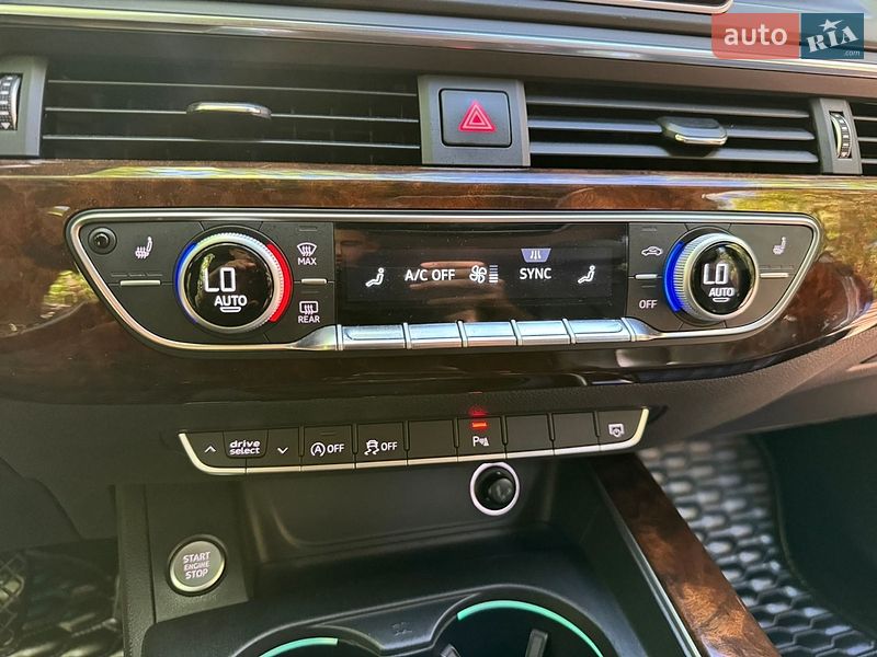 Седан Audi A4 2017 в Хмельницком