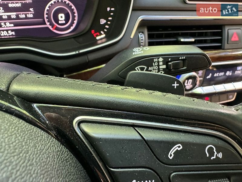 Седан Audi A4 2017 в Хмельницком