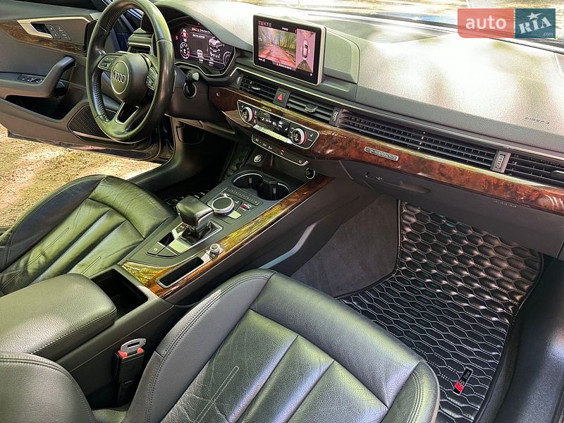 Седан Audi A4 2017 в Хмельницком