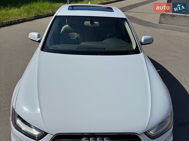 Седан Audi A4 2013 в Киеве