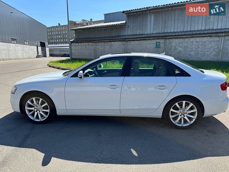 Седан Audi A4 2013 в Киеве