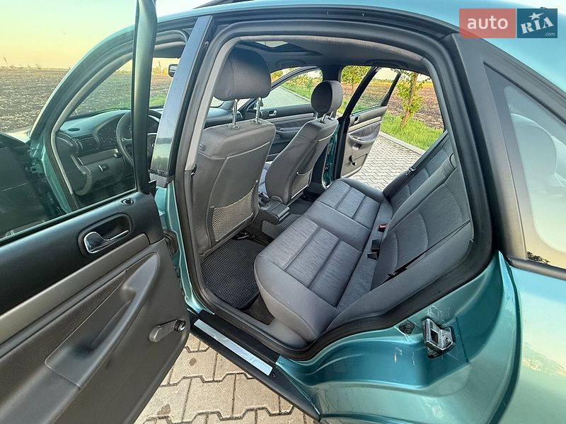 Седан Audi A4 1999 в Липовце