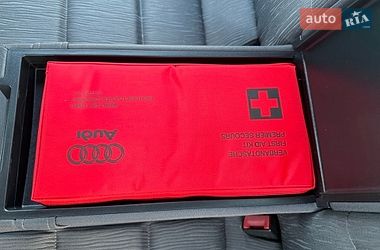 Седан Audi A4 1999 в Липовце