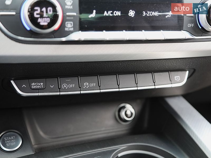Седан Audi A4 2016 в Харькове