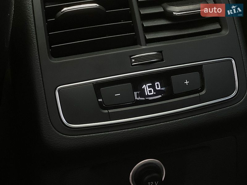 Седан Audi A4 2019 в Львове