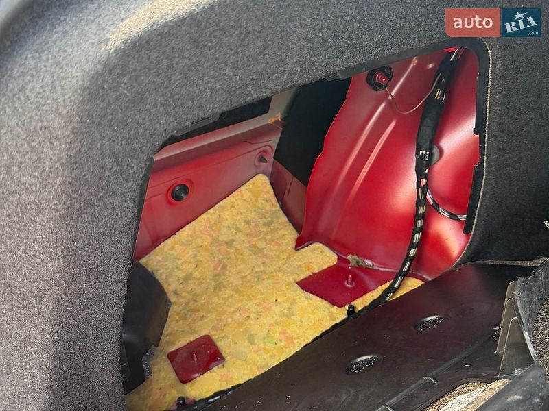 Седан Audi A4 2014 в Полтаве