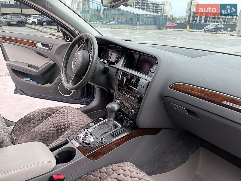 Седан Audi A4 2014 в Киеве