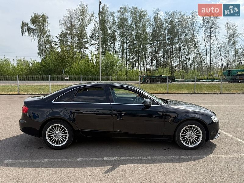 Седан Audi A4 2013 в Ковеле