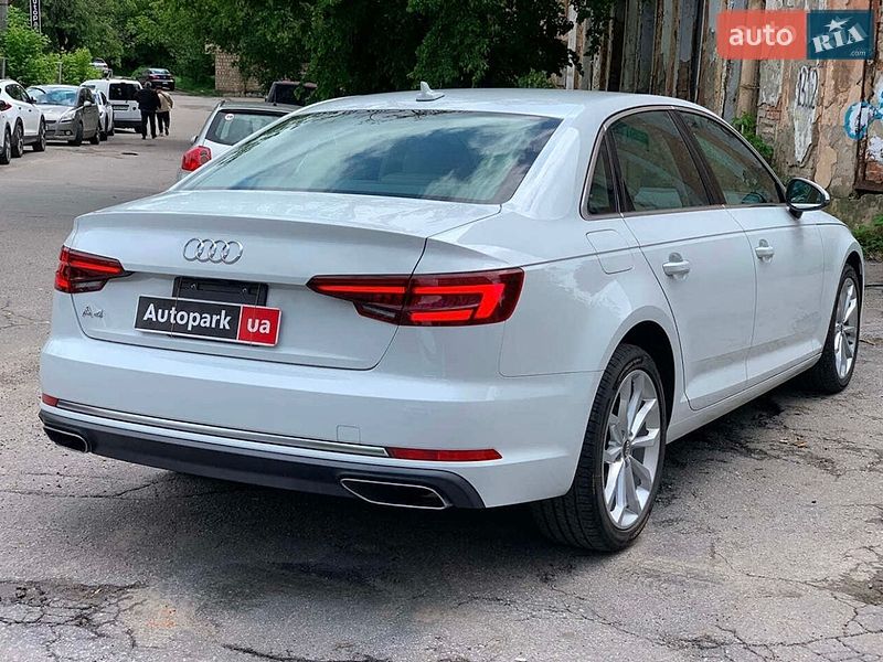 Седан Audi A4 2019 в Житомире