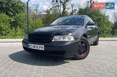 Седан Audi A4 1997 в Стрые