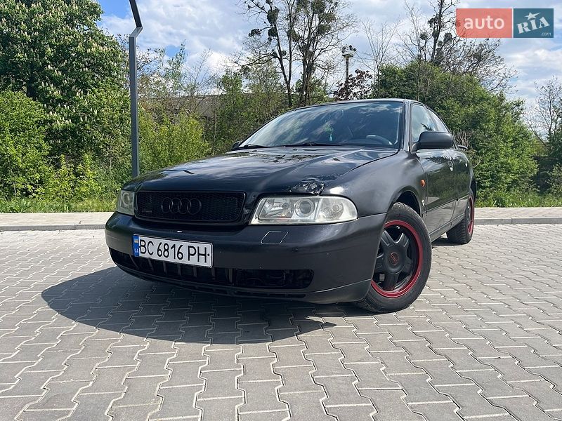 Седан Audi A4 1997 в Стрые