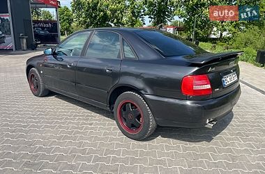 Седан Audi A4 1997 в Стрые