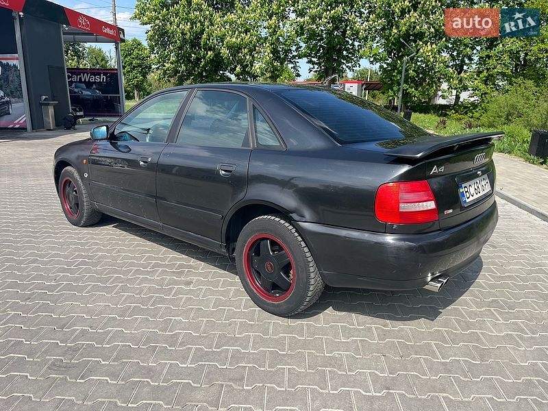 Седан Audi A4 1997 в Стрые