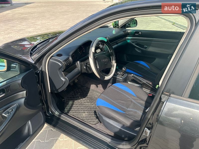 Седан Audi A4 1997 в Стрые
