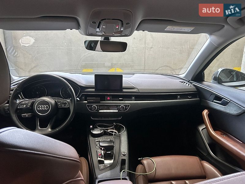 Седан Audi A4 2017 в Львове