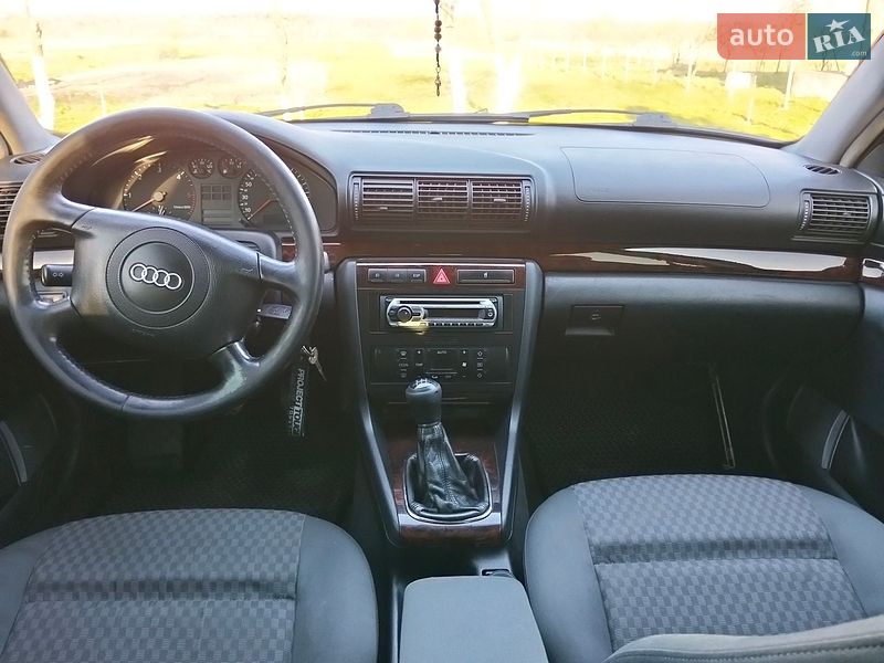 Універсал Audi A4 1999 в Яворові