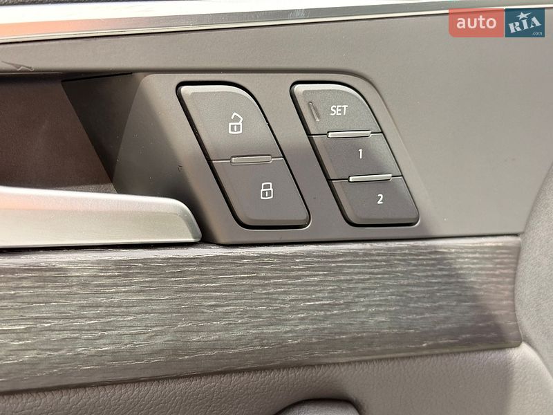 Седан Audi A4 2017 в Киеве