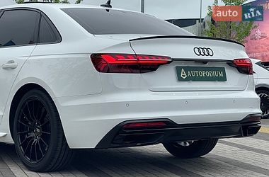 Седан Audi A4 2022 в Києві
