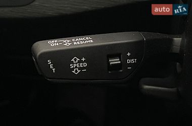 Седан Audi A4 2022 в Києві