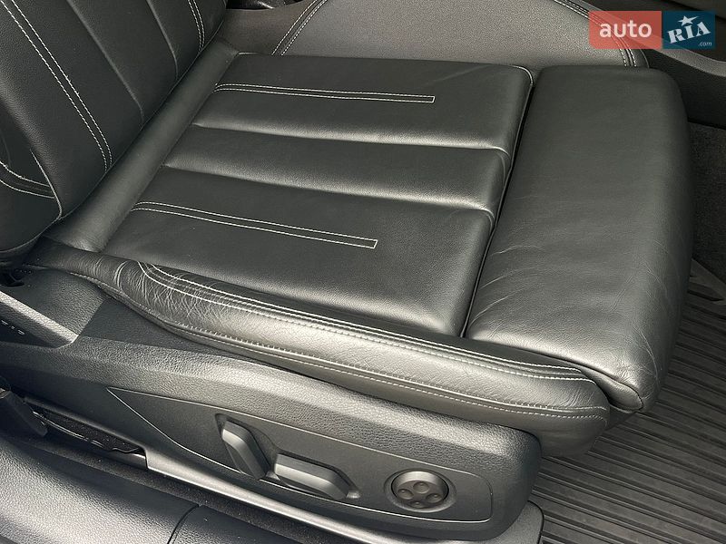 Седан Audi A4 2022 в Києві