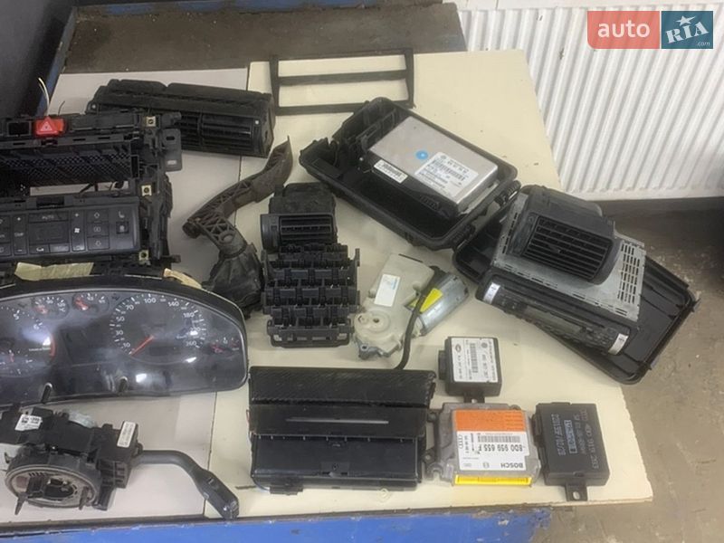 Універсал Audi A4 1998 в Львові