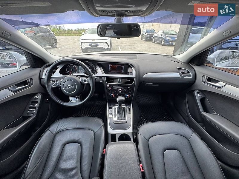Седан Audi A4 2016 в Киеве