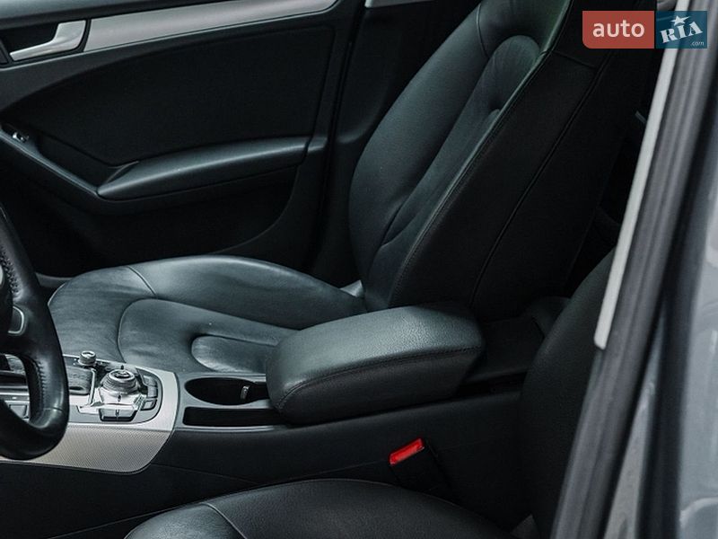 Седан Audi A4 2014 в Киеве