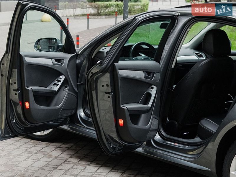 Седан Audi A4 2014 в Києві фото 25 Седан Audi A4 2014 в Києві
