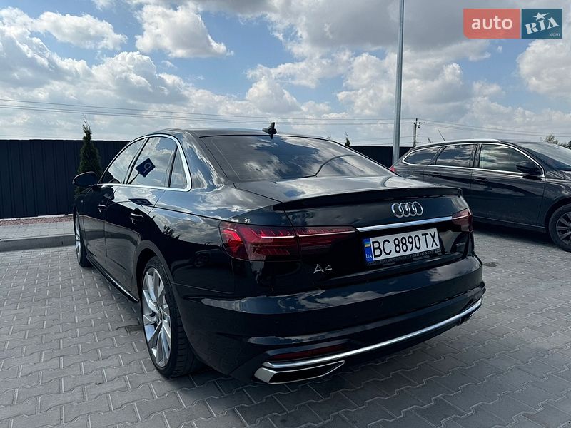 Седан Audi A4 2022 в Львові