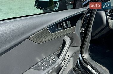 Седан Audi A4 2022 в Львові