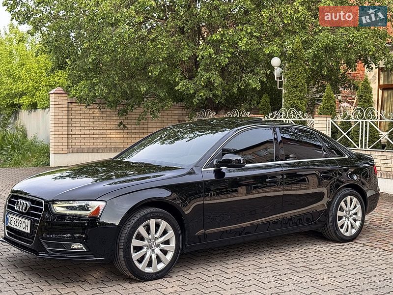 Седан Audi A4 2013 в Чернівцях