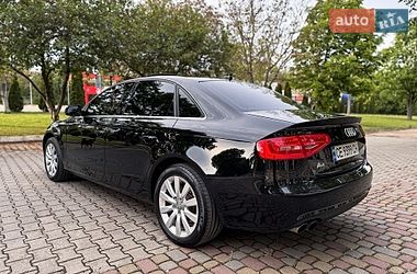 Седан Audi A4 2013 в Чернівцях