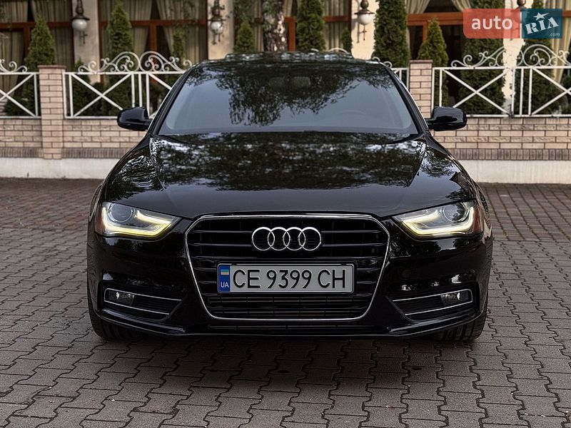 Седан Audi A4 2013 в Чернівцях