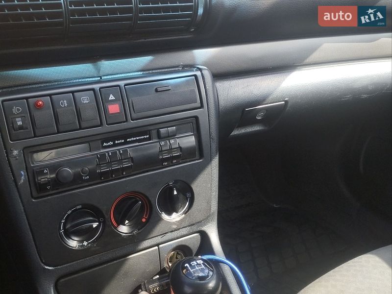 Седан Audi A4 1996 в Рівному