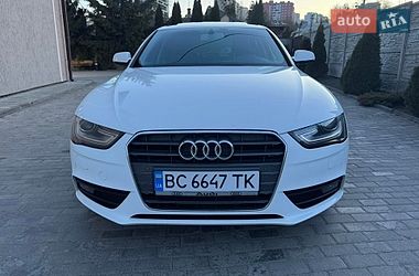 Седан Audi A4 2014 в Львове
