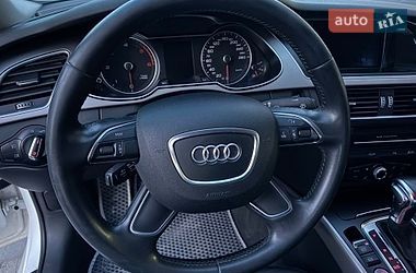 Седан Audi A4 2014 в Львове
