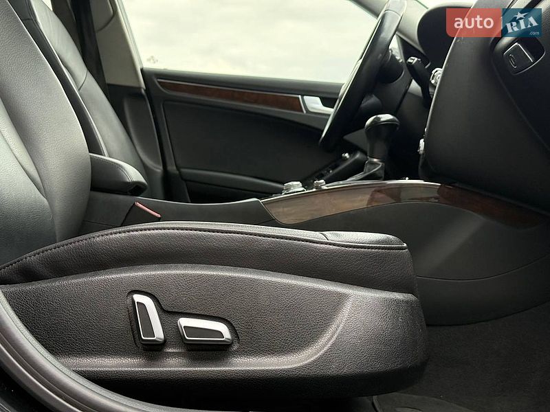 Седан Audi A4 2014 в Рівному