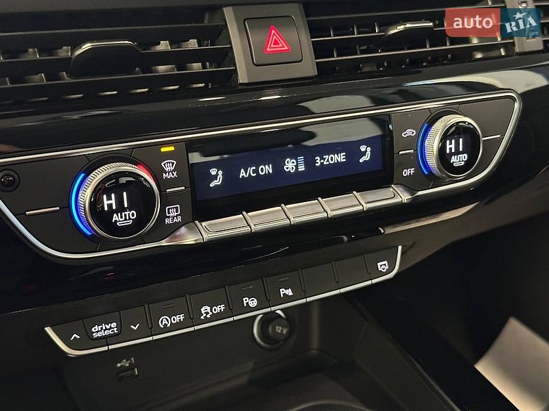 Седан Audi A4 2021 в Львове