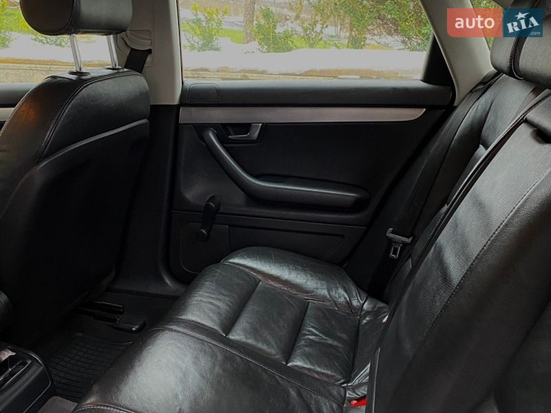 Седан Audi A4 2006 в Городке