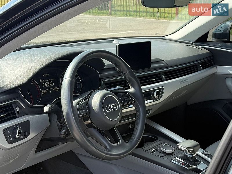 Седан Audi A4 2017 в Луцке