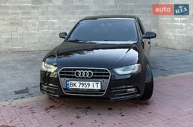 Седан Audi A4 2013 в Ровно