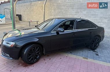 Седан Audi A4 2013 в Ровно