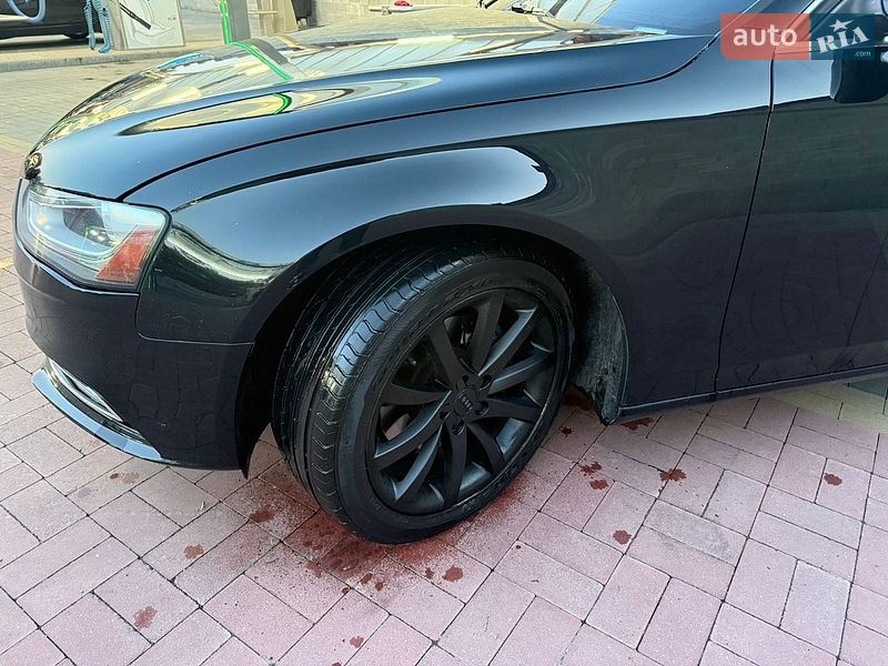 Седан Audi A4 2013 в Ровно