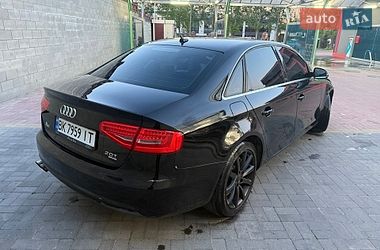 Седан Audi A4 2013 в Ровно
