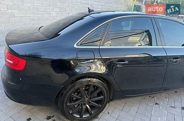 Седан Audi A4 2013 в Ровно